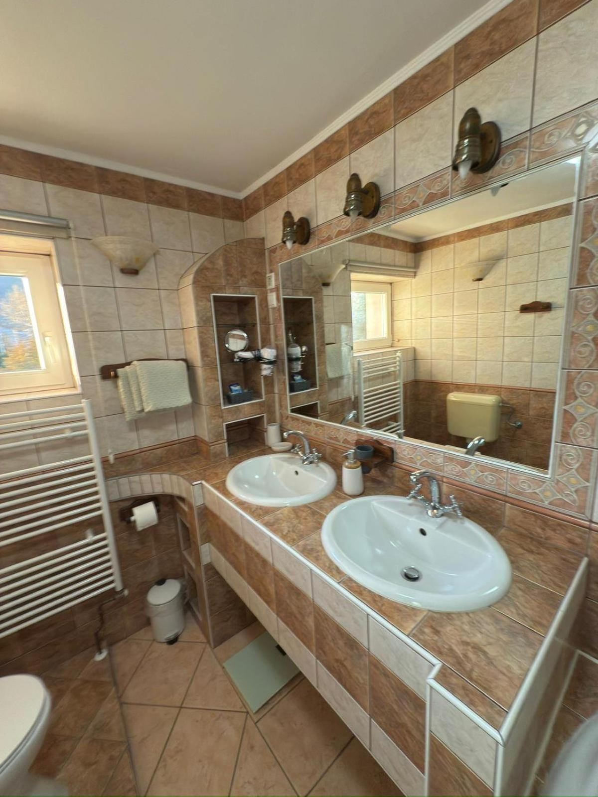 Sobe-Apartma Maribor Buitenkant foto