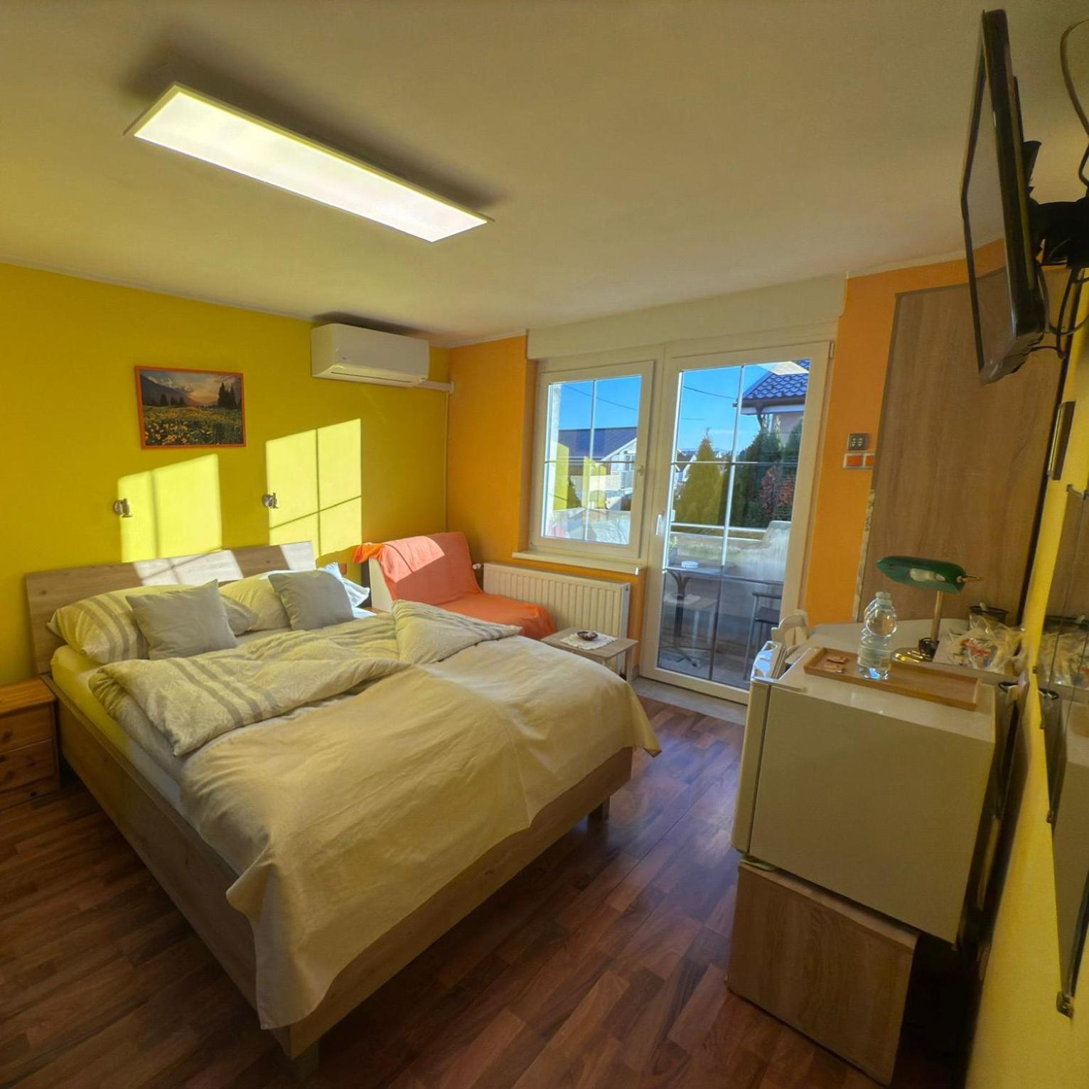 Sobe-Apartma Maribor Buitenkant foto