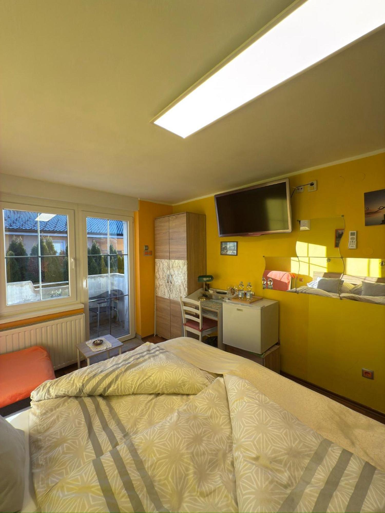 Sobe-Apartma Maribor Buitenkant foto