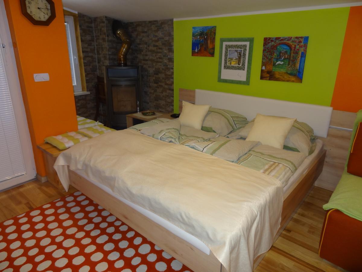 Sobe-Apartma Maribor Buitenkant foto