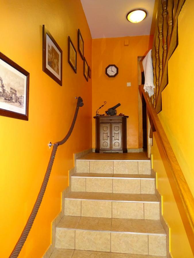 Sobe-Apartma Maribor Buitenkant foto