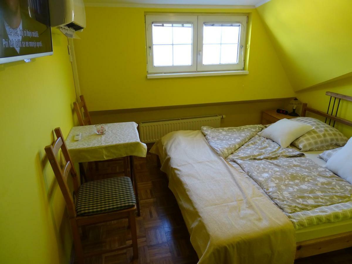Sobe-Apartma Maribor Buitenkant foto